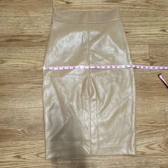 ELIE ELIE TAHARI Faux Leather Pencil Straight Tan Skirt - Picture 5 of 16